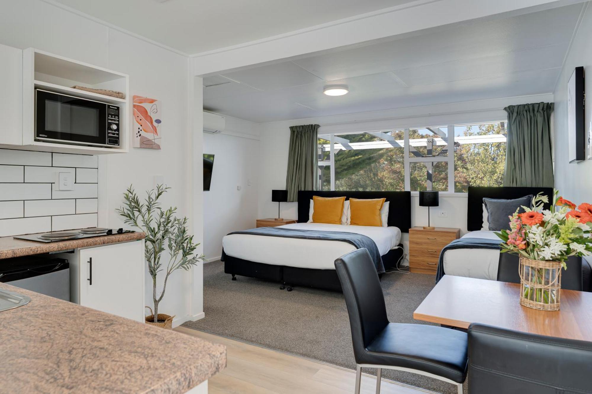 Archway Motels & Chalets Ванака Номер фото